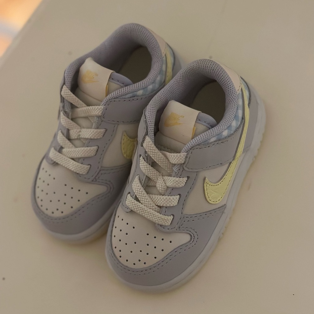 New toddler Nike dunks
